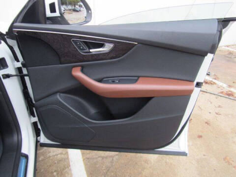 2022 Audi Q8 quattro Premium 55 TFSI