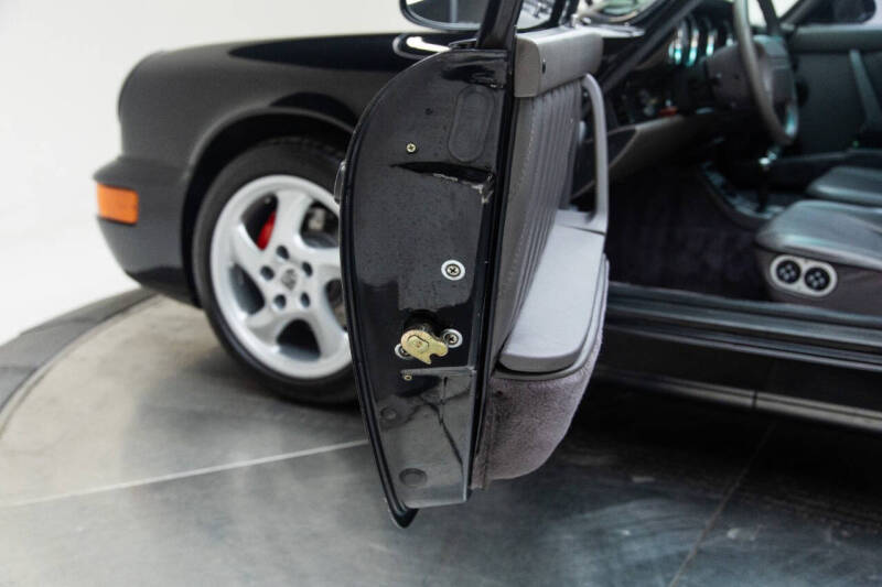 1991 Porsche 911 Carrera 2