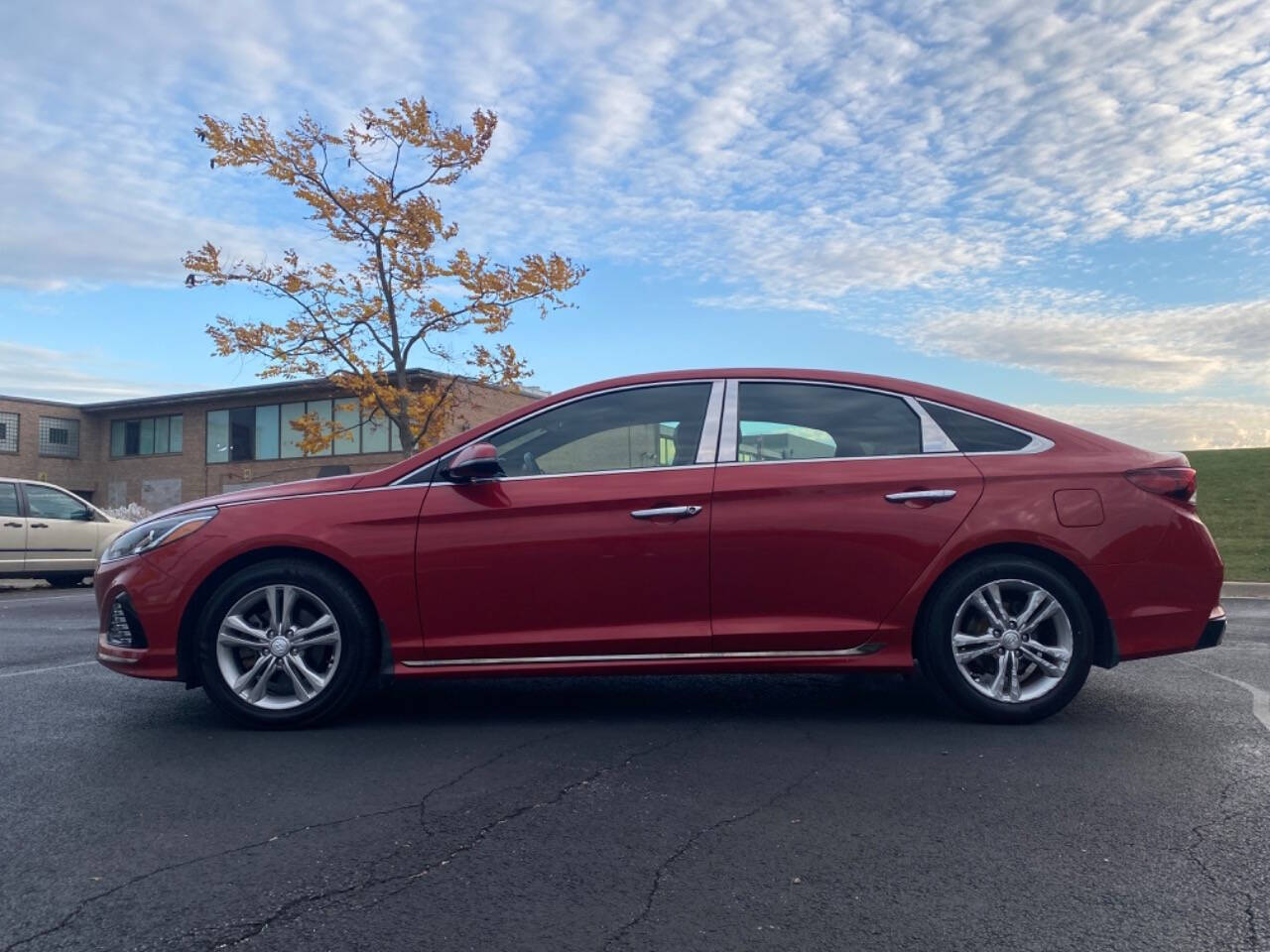 2019 Hyundai SONATA for sale at Ideal Cars LLC in Skokie, IL