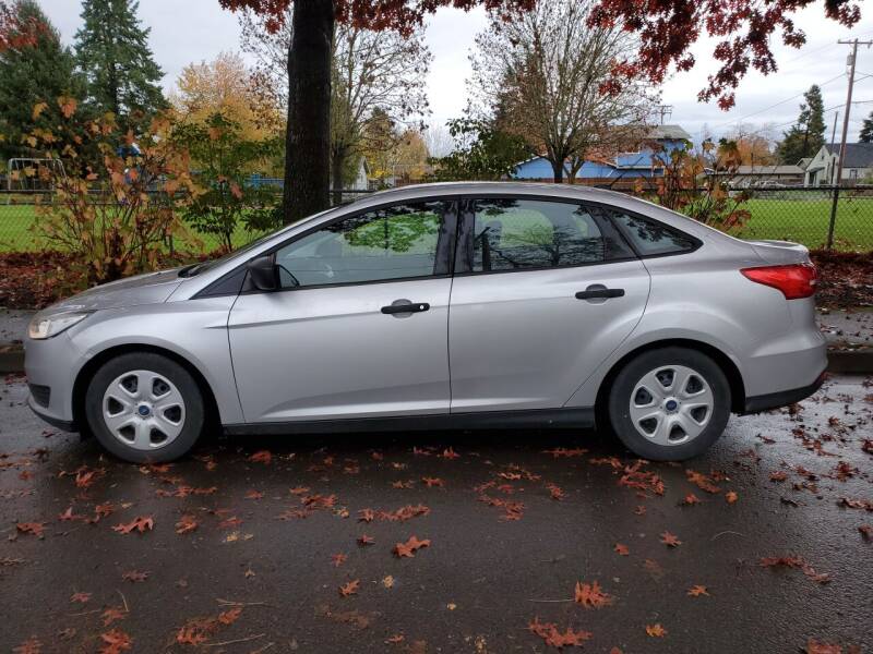 2015 Ford Focus for sale at Royalty Automotive in Springfield OR