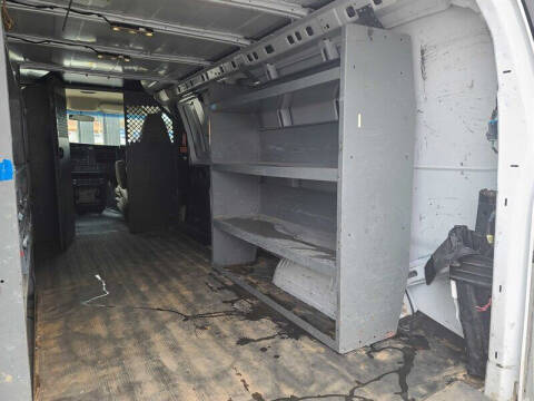 2017 GMC Savana 2500