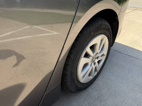 2016 Toyota Prius Two