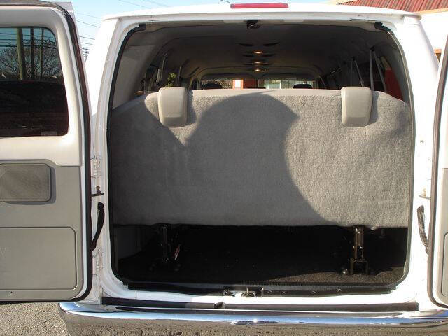 2013 Ford E-Series E-350 SD XLT