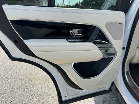 2023 Land Rover Range Rover P530 SE