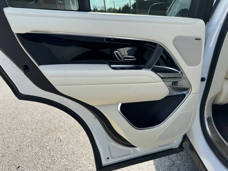 2023 Land Rover Range Rover P530 SE