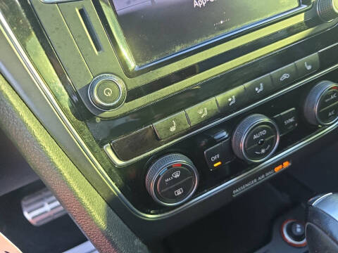 2017 Volkswagen Passat 1.8T R-Line