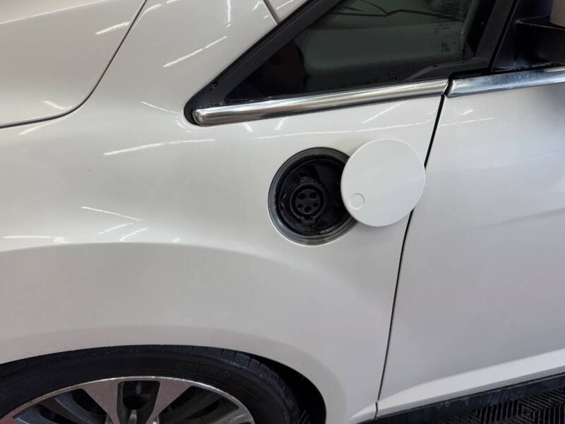 2017 Ford C-MAX Energi Titanium