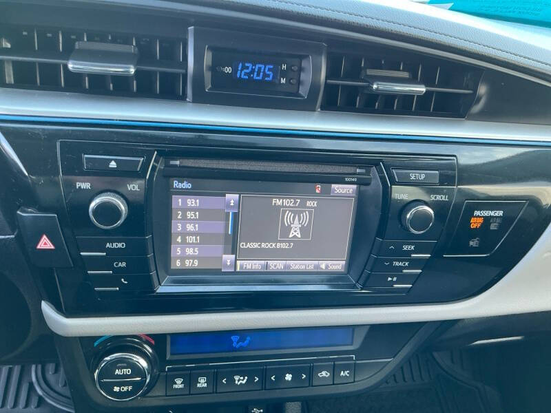 2015 Toyota Corolla LE