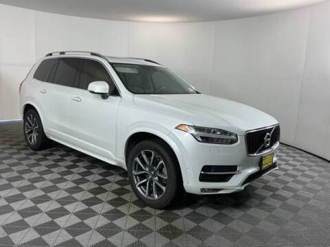 2017 Volvo XC90 T6 Momentum