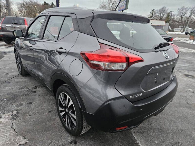 2019 Nissan Kicks S