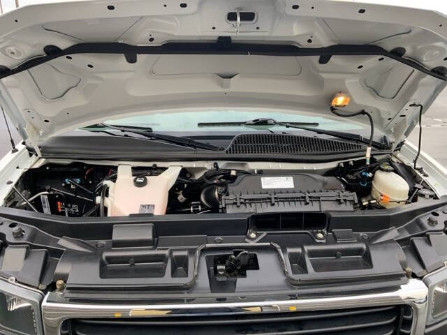 2020 GMC Savana LS 2500