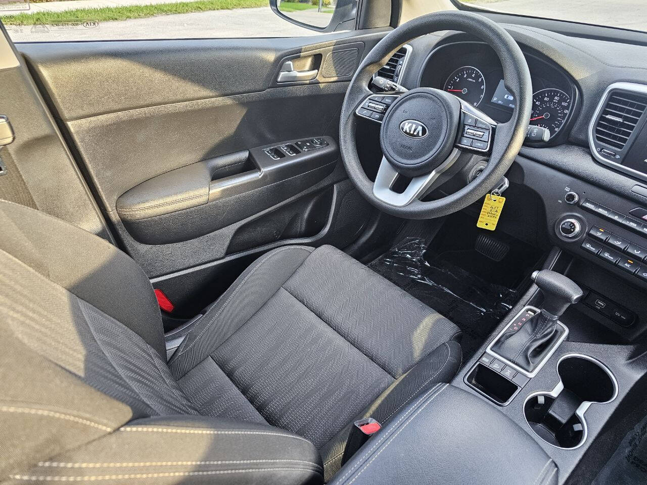 2022 KIA Sportage SUV / Crossover - $18,010