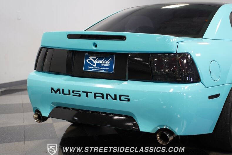 2004 Ford Mustang GT Deluxe