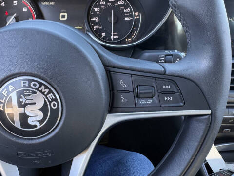 2017 Alfa Romeo Giulia Ti