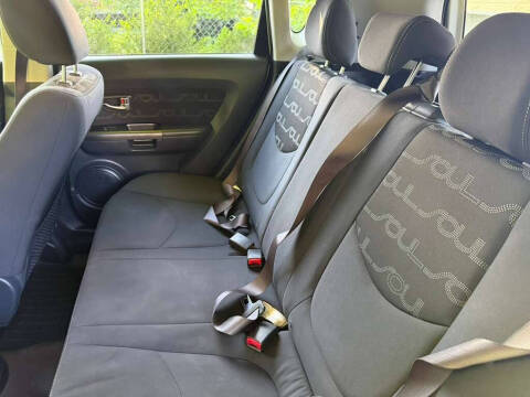 2013 Kia Soul +