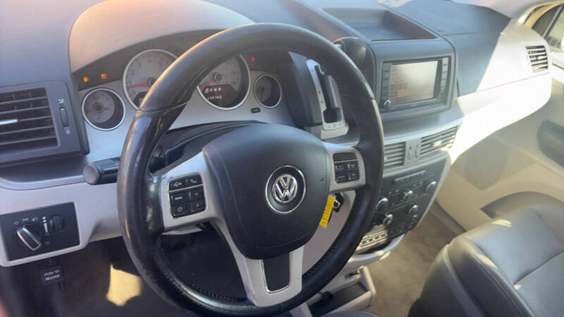 2012 Volkswagen Routan