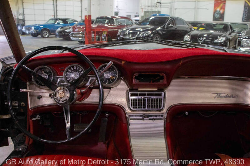 1961 Ford Thunderbird
