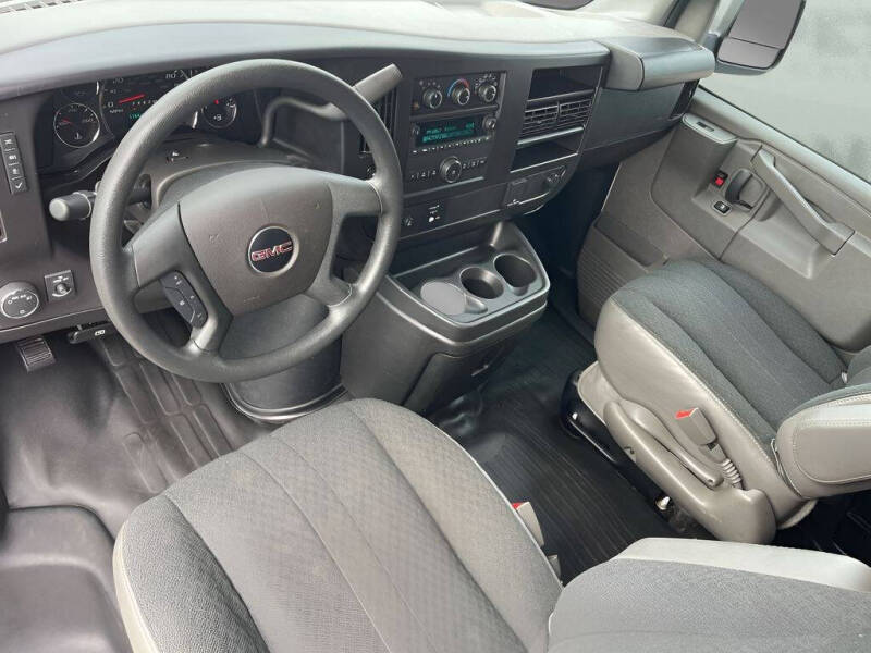 2023 GMC Savana 2500
