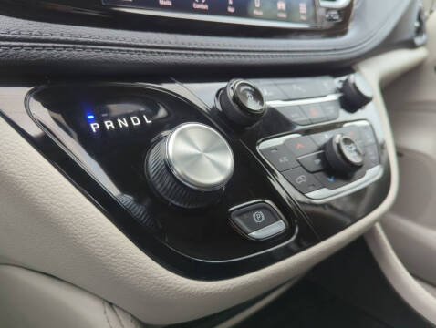 2023 Chrysler Pacifica Plug-In Hybrid Limited