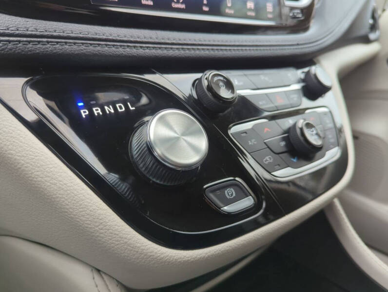 2023 Chrysler Pacifica Plug-In Hybrid Limited