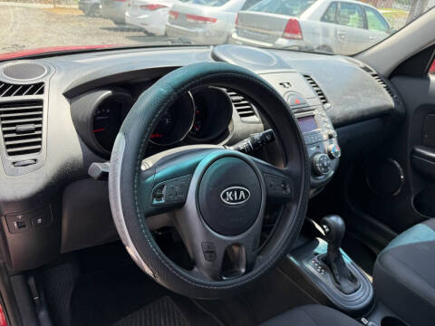 2011 Kia Soul +