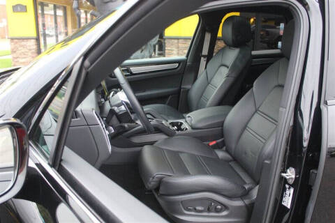 2022 Porsche Cayenne Platinum Edition