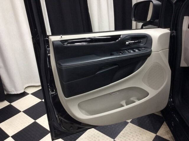 2016 Dodge Grand Caravan SE Plus