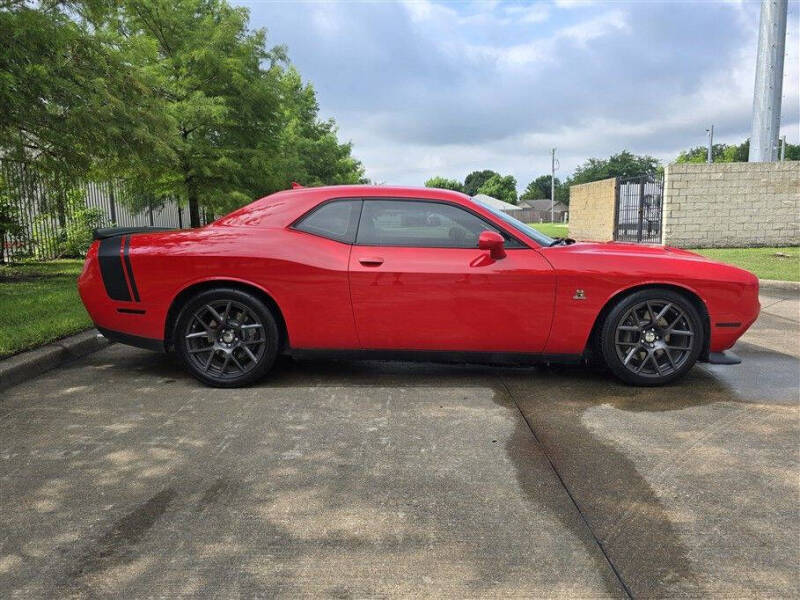 2016 Dodge Challenger R/T Scat Pack
