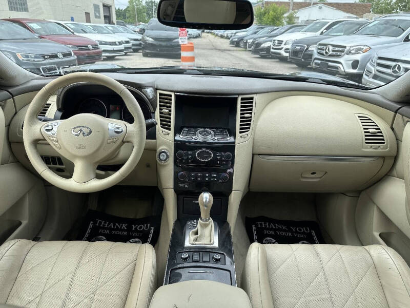 2011 Infiniti FX35