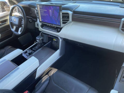 2023 Toyota Sequoia Capstone