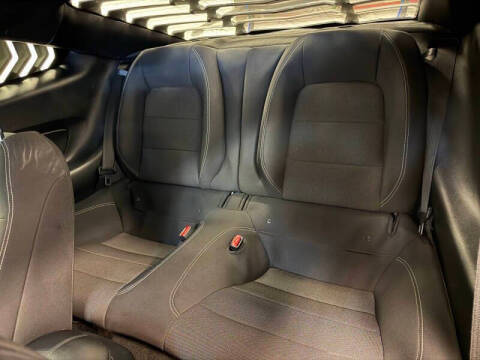 2017 Ford Mustang V6