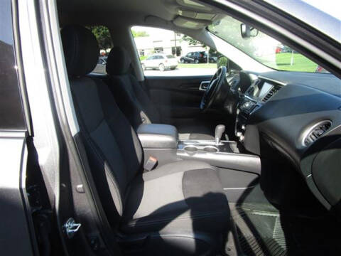 2019 Nissan Pathfinder SV