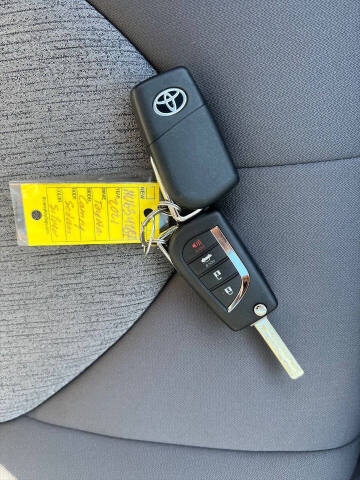 2022 Toyota Camry LE