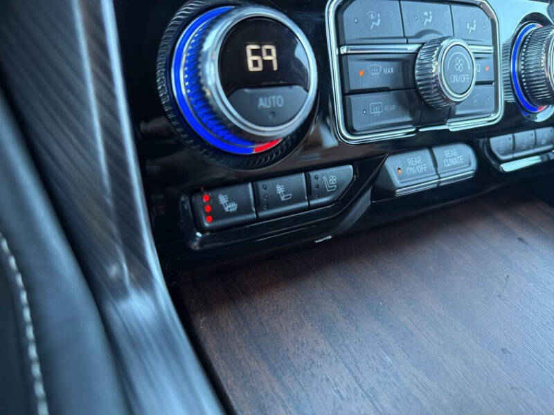 2024 GMC Yukon Denali Ultimate