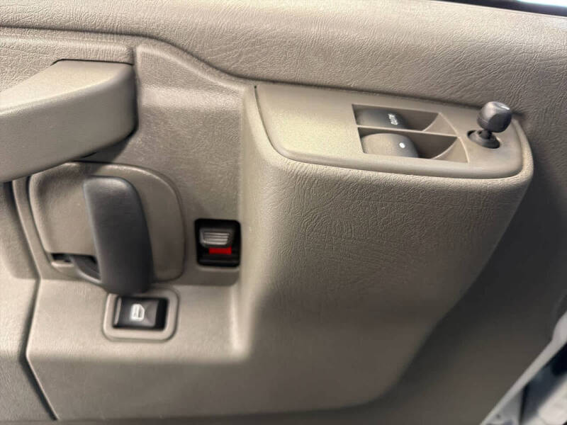 2023 Chevrolet Express 2500