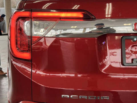 2023 GMC Acadia Denali