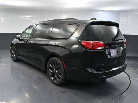 2019 Chrysler Pacifica Touring L Plus