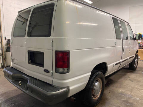 2001 Ford E-Series E-250