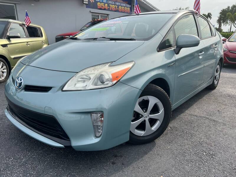 2013 Toyota Prius for sale at Auto Loans and Credit in Hollywood FL