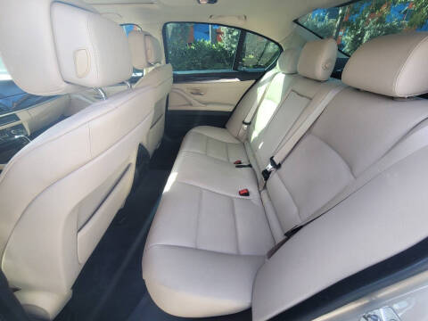 2012 BMW 5 Series 528i