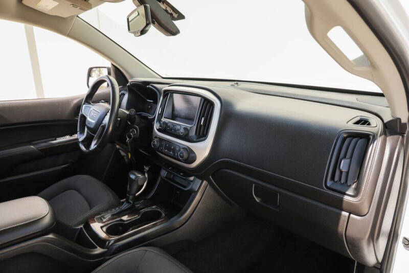2017 GMC Canyon SLE