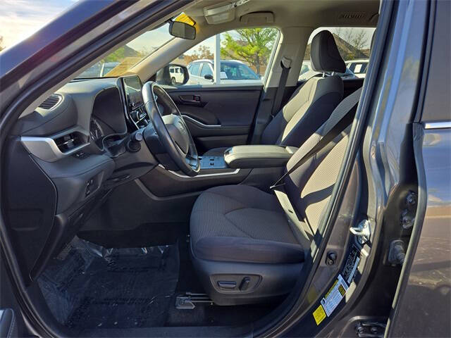 2023 Toyota Highlander LE