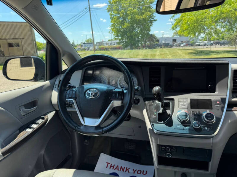 2015 Toyota Sienna