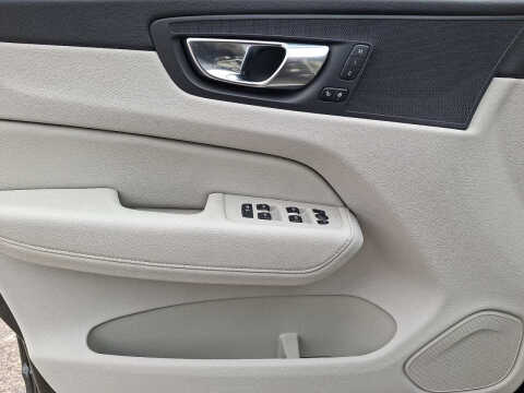 2021 Volvo XC60 T5 Momentum