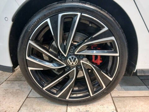 2024 Volkswagen Golf GTI Autobahn