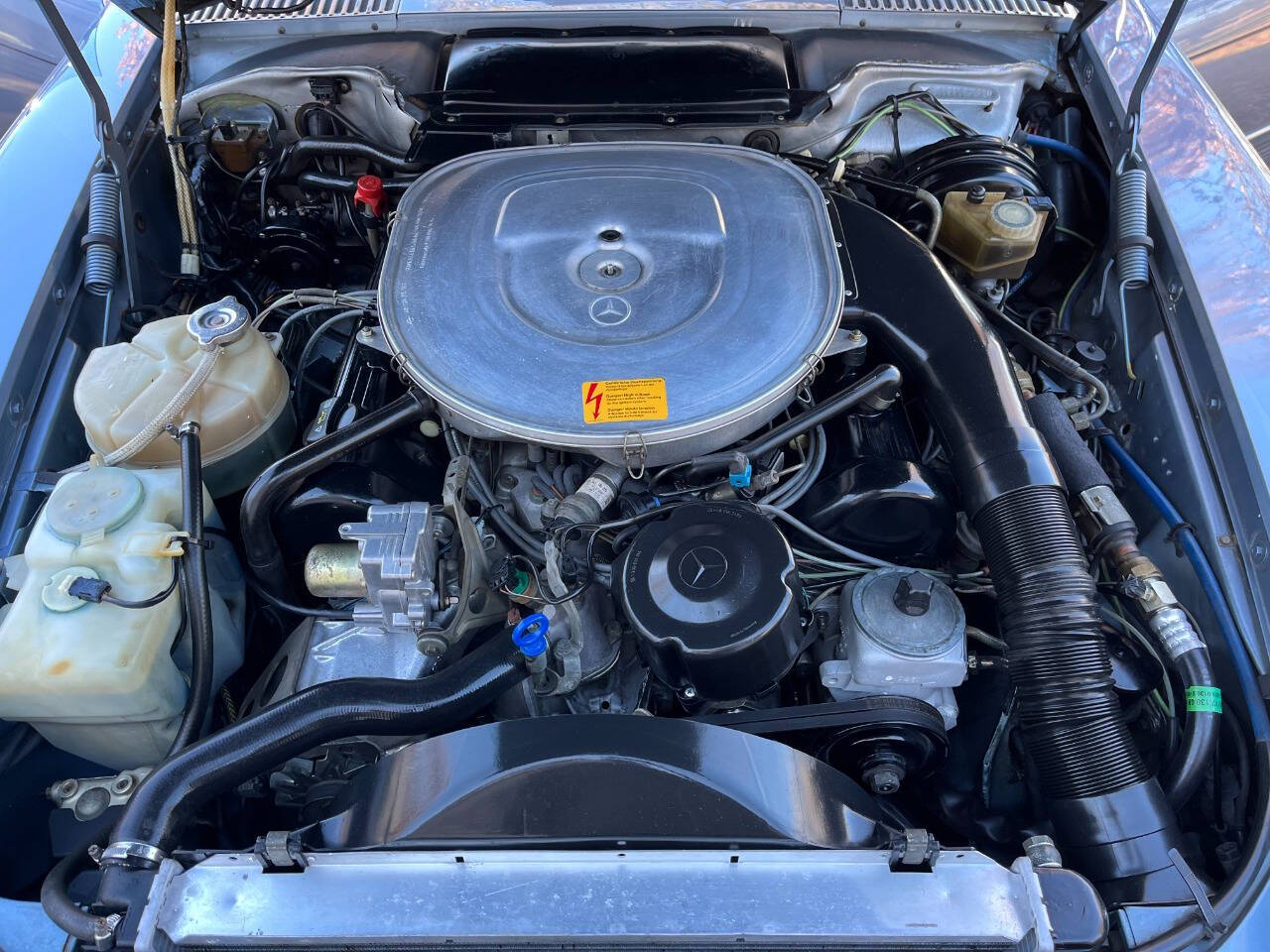 1986 Mercedes-Benz 560-Class 104