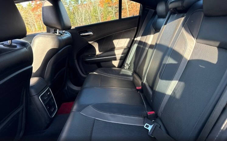 2017 Dodge Charger SXT