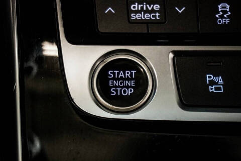 2022 Audi Q8 quattro Premium Plus 55 TFSI