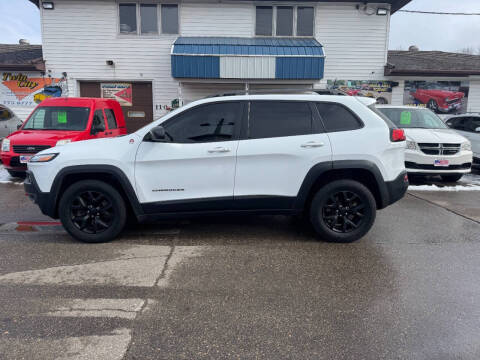 2017 Jeep Cherokee for sale at Twin City Motors in Grand Forks ND