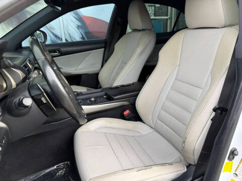2017 Lexus IS 200t